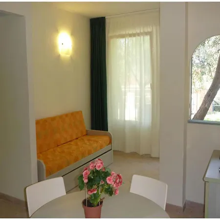 Fuer 4 Personen In Imperia