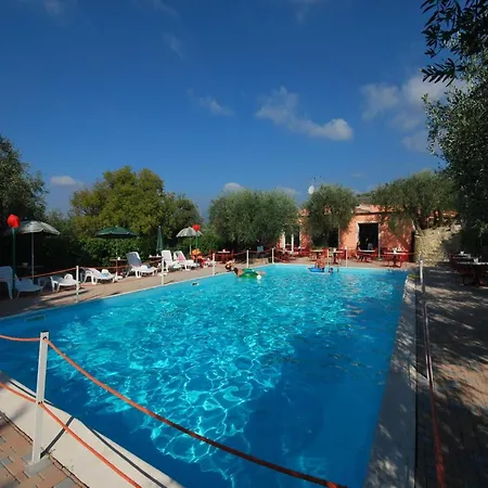 Fuer 4 Personen In Imperia